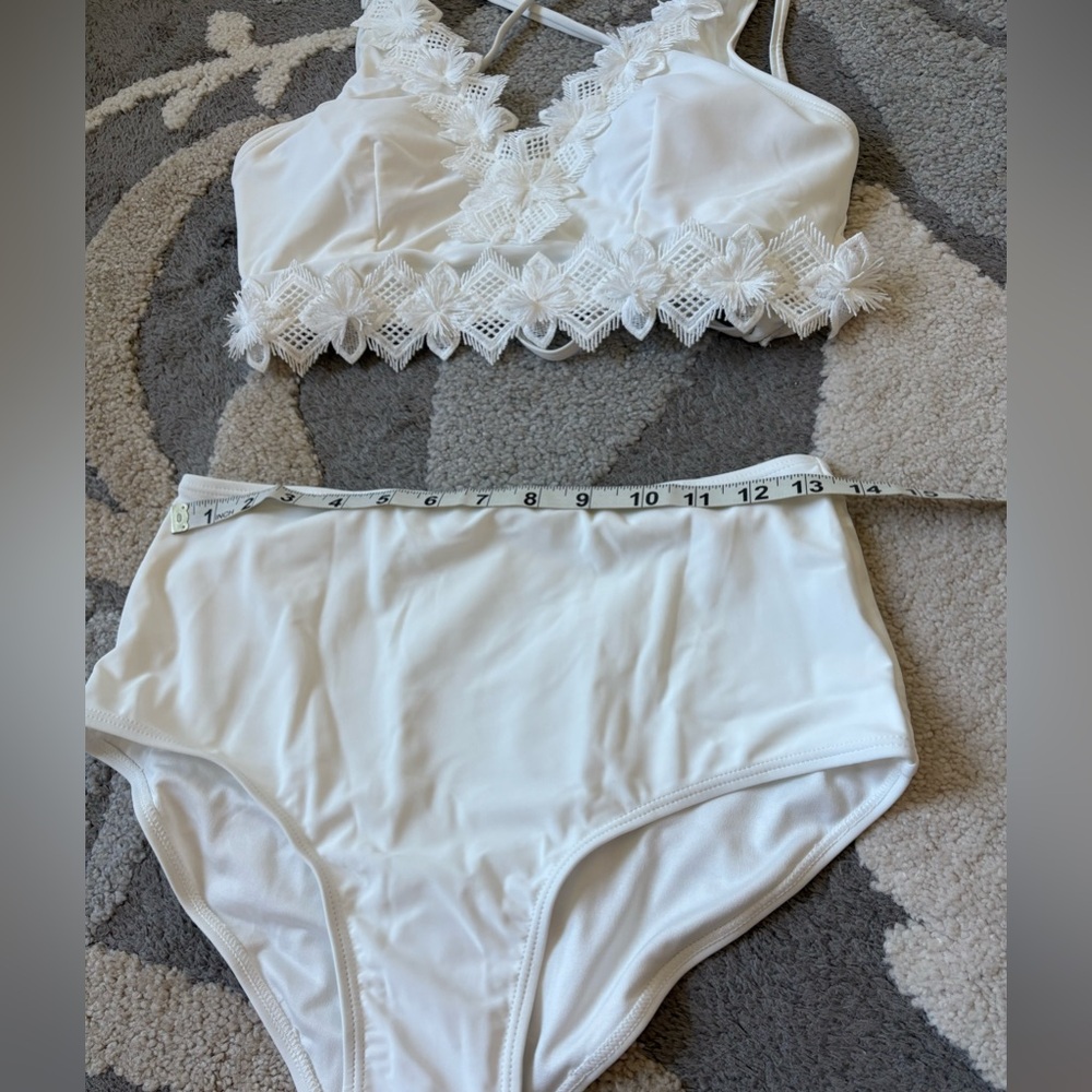 Lace V neck Bikini and Skirt Set🏝️ - Picture 11 of 14